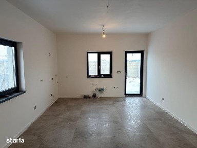 Comision 0-Dezvoltator vinde duplex parter, asfalt, toate utilitatile