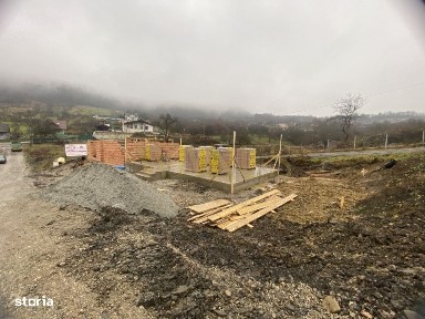 Vand casa tip duplex, Valea Jelnei