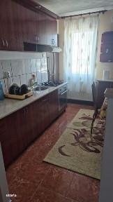 Inchiriez apartament