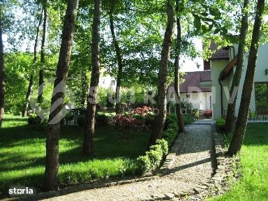 Inchiriez proprietate zona Campului