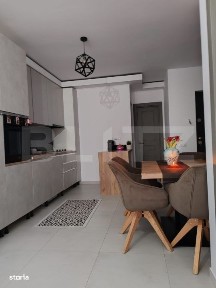 Apartament cu 3 camere, 63 mp, cu 2 bai si balcon mare, in zona Valea