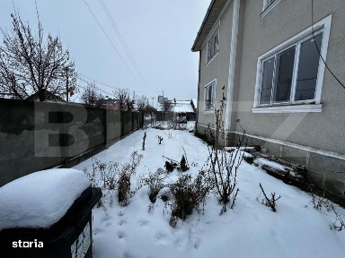 Casa cu 2 apartamente, 6 camere, teren 800 mp-ideal pensiune, centru O