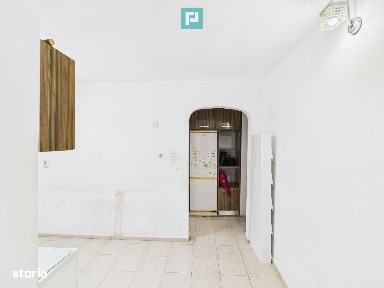 APARTAMENT 3 CAMERE DE VÂNZARE - VELENȚA, CFR