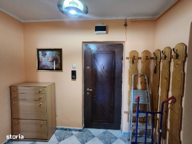 De inchiriat 2 Camere decomandat Zona Bancii