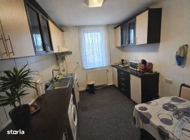 De inchiriat apartament cu 1 camera,situat in zona centrala.