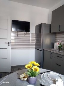 Inchiriez ap.1 cam. lux, bloc nou-movas, parcare, totul nou!400E/LUNA