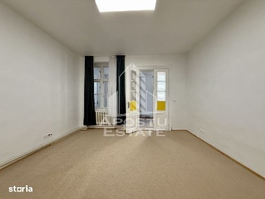 Casa individuala versatila, teren 411mp, zona Lunei