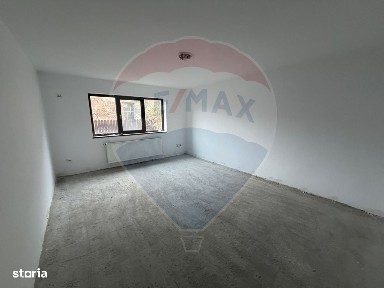 Apartament cu 3 camere de vânzare în zona Central