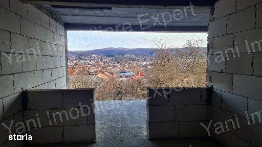 Casă de vânzare în Curtea de Argeș, cartier Marina.