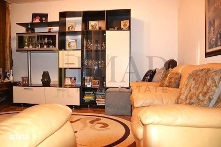 3 Camere, decomandat, parter+curte privata! Vanzare apartament in Targ