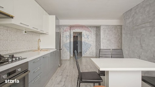 Apartament cu 3 camere de închiriat în zona Tractorul