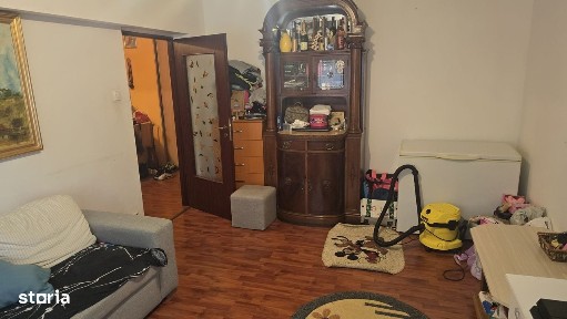 Apartament 3 camere, etaj 1, zonă Eminescu (Profi)