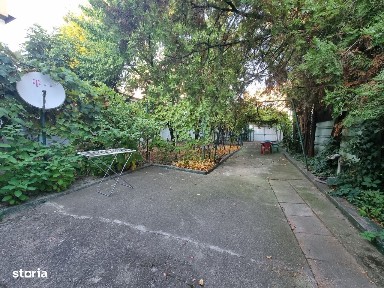 Casa zona centrala cu 630 mp teren Negru Voda