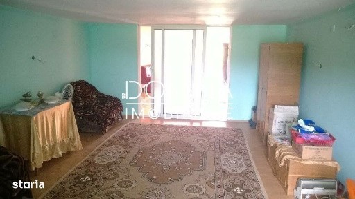 Vanzare casa P+1, cu teren 3.200 mp, in comuna Logresti, sat Maru