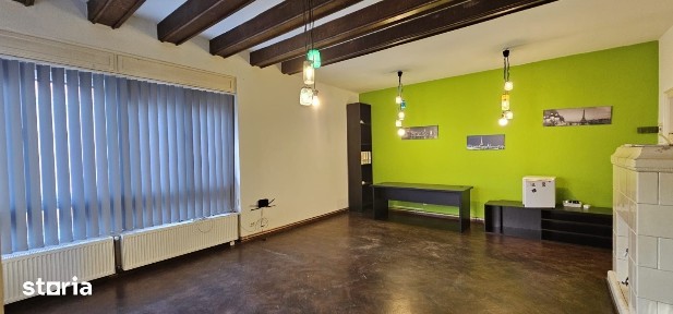 Inchiriez spatiu comercial pretabil showroom,140m+7parcari,semicentral