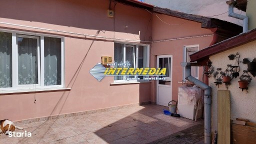Apartament cu 2 camere la casa in Blaj, zona Centrala