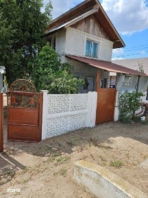casa de vanzare la tara