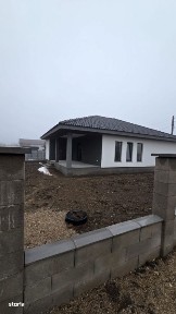 Casa noua de vanzare in Lazuri - semifinisata