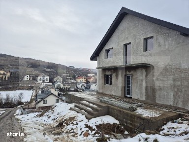 Vila spatioasa cu 3 dormitoare, 515 mp teren, cartierul Rasaritului, S