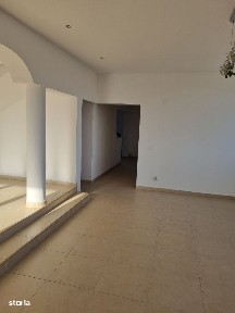 Proprietate generoasa- Casa cu 4 dormitoare si o curte mare