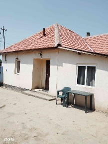 Casă de vânzare, 3 camere, zonă liniștită