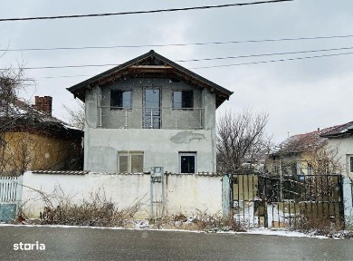 Casa in Preajba (principala)