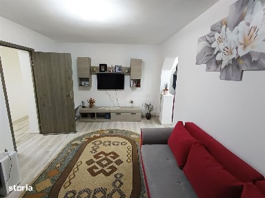 Apartament 2 camere in zona centrala Moldova Noua, langa piata