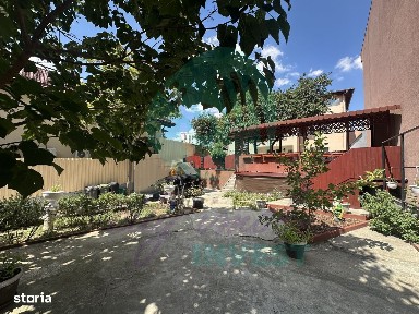 Vilă cu piscină și teren 563 mp, Dristor