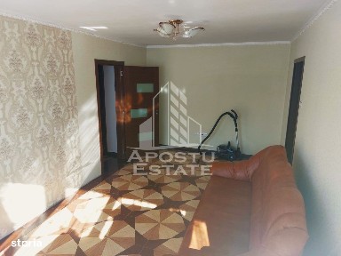 Apartament cu 2 camere, etajul 1, centrala proprie,Sagului