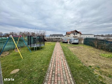 Casa cocheta cu terasa | 5 ari teren