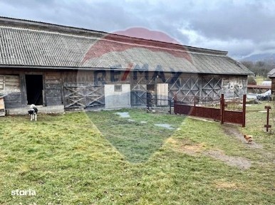 Casă / Vilă cu 4 camere de vânzare