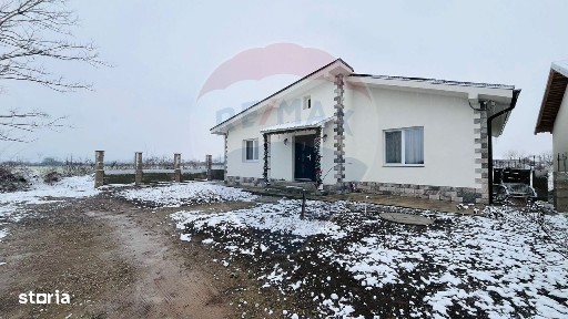 Casă / Vilă cu 4 camere de vânzare