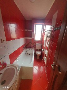 Apartament 2 camere Decomandat Mansarda
