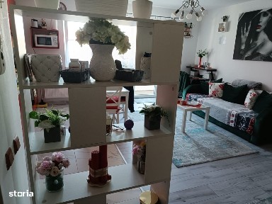 Apartament cu 2camere,etaj intermediar,zona Eroilor