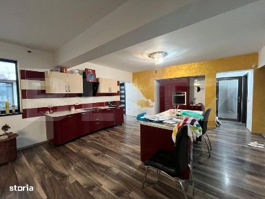 Casa pe parter + anexa locuibila, 215 mp utili si 571 mp teren, Damila