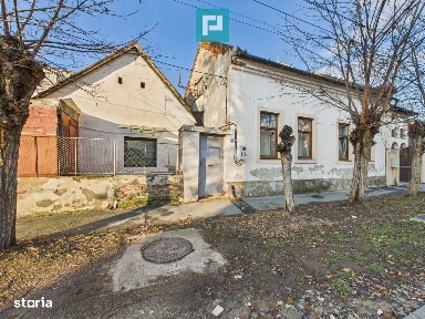 Casă individuală cu anexă în Vaicu