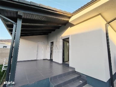 Duplex pe plan - teren generos - zona aproape de toate magazinele