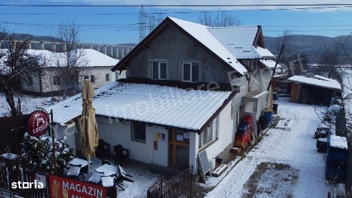 Casă cu spațiu comercial de vânzare în comuna Ciofrângeni, jud Argeș.