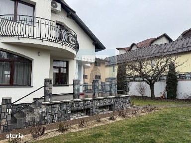 Casa/Villa 7 camere, singur in curte - zona Tractorul/Brasov