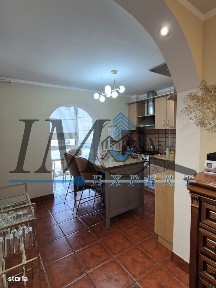 Apartament 3 camere zona Tolstoi etaj 3