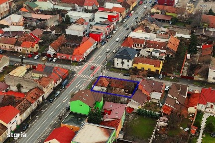 Casa- 2 fornturi stradale de vanzare pe Andrei Saguna