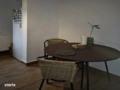 Apartament 3 camere-Complexul Studentesc-boxa 8mp-centrala proprie