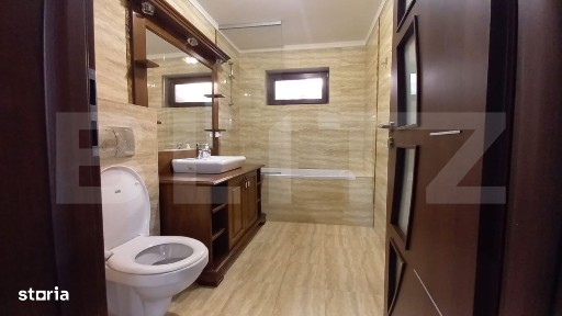 Apartament mobilat, 3 camere, 63 mp, curte 49 mp, parcare, cart Europa