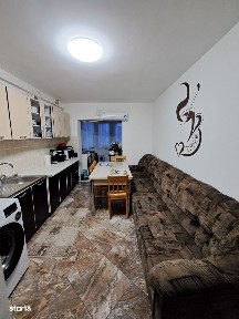 Vanzare apartament 2 camere, decomandat, zona SRI