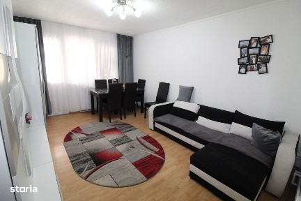 Vând apartament 4 camere în Hunedoara, M7-Trandafirilor, parter înalt