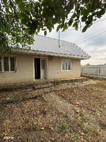 De vanzare casa parinteasca in apropiere de Roman, 23.000 euro