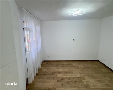 Apartament 2 camere - Renovat, 60 mp, parcare - Turnisor