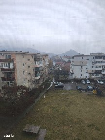 Vand apartament, 2 camere,decomandat,etajul4,zona Liliacului