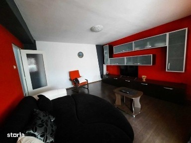 Apartament 3 camere de vânzare