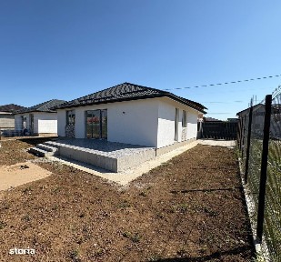 Casa -living + 3 dormitoare, 2 bai, Vidra